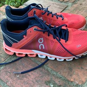 ON Cloudflow Running Shoe